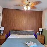 Wild Ginger Hotel