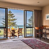 Pebble Beach Motor Inn