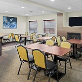 Days Inn by Wyndham Lamont