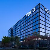 voco Hefei Binhu by IHG