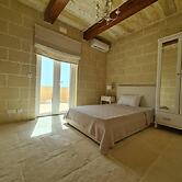 Farmhouse Villa in Gozo With Large Pool & Garden
