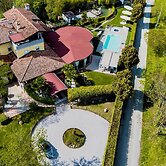 VILLA RIVIERA
