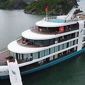 Halong CAPELLACRUISE - Member of Lyra Cruise Collection