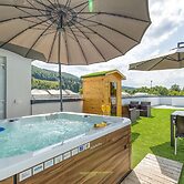 Rooftop Home With Whirlpool Sauna
