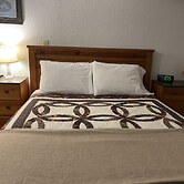 Musky Joes Twin Pines Resort