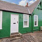 Armstrong Cottages No6