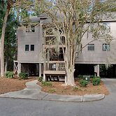Spacious Condo in the Heart of Hilton Head