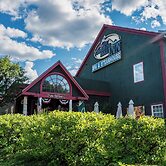 The Common Man Inn & Spa