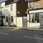 Immaculate 1-bed Apartment Near the River Thames