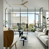 3BR High quality Apt with City View