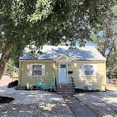 Beautiful Bungalow Next to Unc-free Cruiser Bikes!