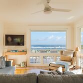 Hale Kalani 2 Bedroom Home by RedAwning