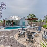 Bid-a-wee Beach Bungalow 3 Bedroom Home by RedAwning