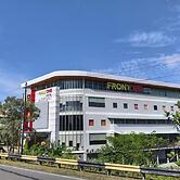 Front One Hotel Airport Solo