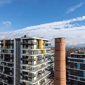 WaterFront City Apartments by UrbanRent