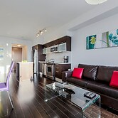 Family Size 2 Bedroom Fully Furnished Condo Sleeps 6, Parking Availabl