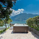 Sala Comacina Villas