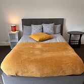 Guesthouse-2br-parking-wifi-toiletriesprovided