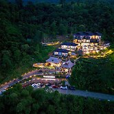 Central Hills Pù Luông Resort