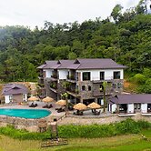 Central Hills Pù Luông Resort