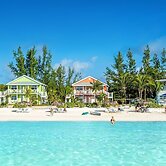 Cocodimama Resort 14 Bedroom Hotel Room