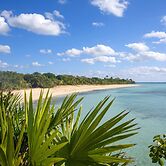 Pau Pau Beach Estate 5 Bedroom Home