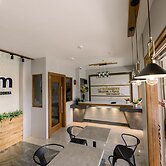 Madonna Hometel and Suites New Pandan
