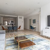 Stylish 3BR Retreat w Private Deck Near NYC