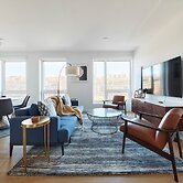 Stylish 2 BR w Roof Deck Access - Mins to NYC