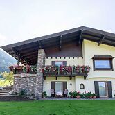 Apartment in Tyrol 100 m to the Mountain Railway