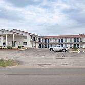 Salt Creek Lodge
