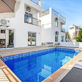 Sanders White Mountains - Cozy Villa With Pool