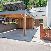 Comfort Near Historic Huy