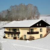 Geraeumige Wohnung fur 5 Personen in Drachselsried