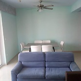 Vibrant Apartment in Rafina With Garden