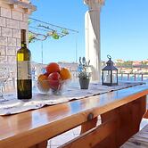 Apartments Peselj-three Bedroom Apartment With Terrace and Sea View