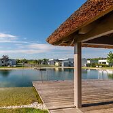 Heritage Apartment With Swimming Pond