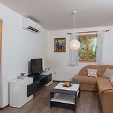 Apartment Kod Jadranke - Two Bedroom Apartment With Balcony and Sea Vi