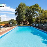 Cottage in Magione With Pool and Garden