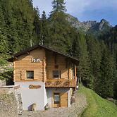 Traditional Chalet With Garden