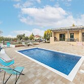 Holiday Home in Bilice With Pool