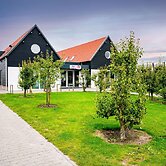 Welcoming Chalet in Oostkapelle With Garden