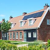 Lovely Holiday Home in Colijnsplaat With Whirlpool
