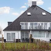 Modern Flat at the Sneekermeer Lake