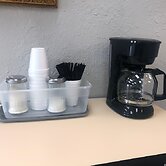 American Inn & Suites