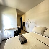 Nina´s - Juan Santamaria