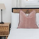 Chalk House - Pet Friendly - From 125 Per Night