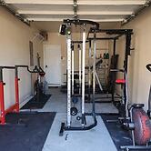 4 - Bed home, w/ Cali King Bed - 12 mins. to DTWN