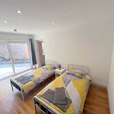 Twin Studio Flat in Sutton - Ground Floor