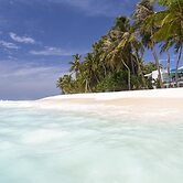 Dhonfulhafi Beach View & Spa